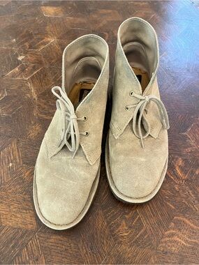 Clarks Originals Taupe Suede Ankle Lace Up Boots - Women’s 8.5
